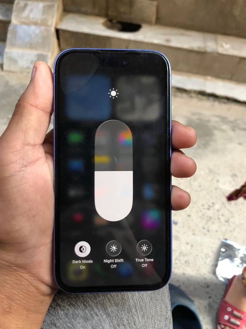 Apple iPhone 16 7