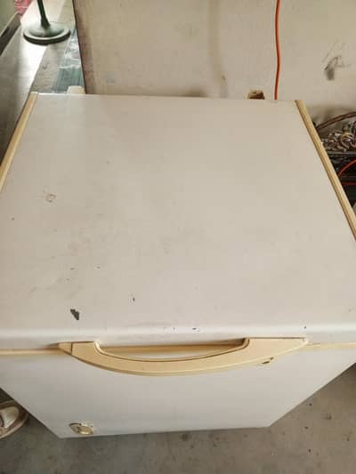 urgent sale due to low KE electric supply line voltage in my society