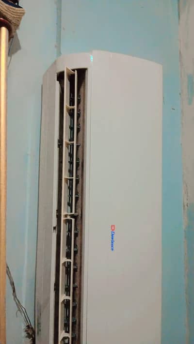 Voltas 1.5 Ton window AC in Good condition