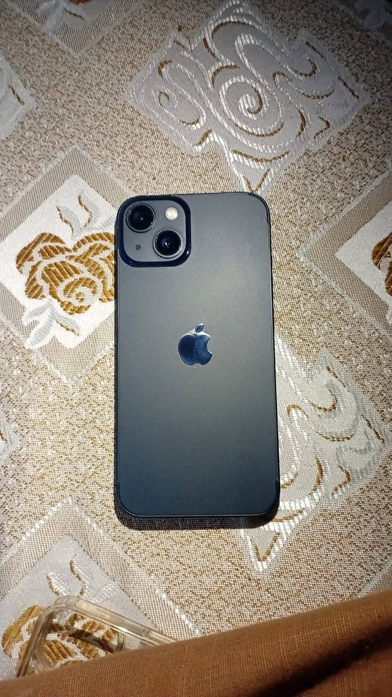 Apple iPhone 13 0
