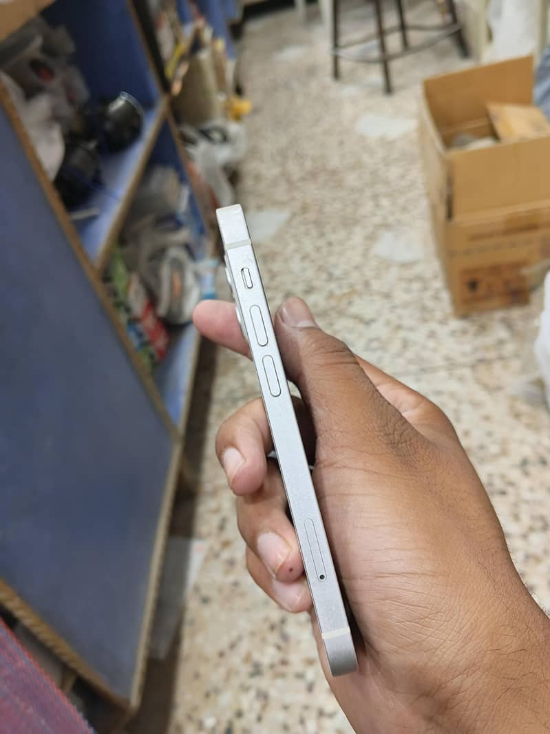 Apple iPhone 12 mini 2