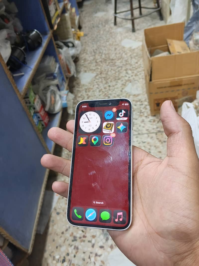 Apple iPhone 12 mini 9