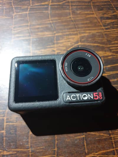 Like Brand New DJI Action 5 Pro Standard Combo