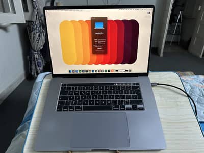 Macbook pro 2019 32GB/1Tb  4GB dedicated Grapic card