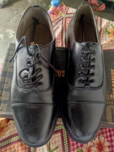 service shoes