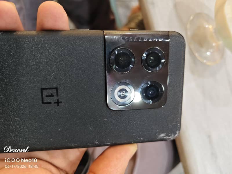 One Plus 10 Pro 6