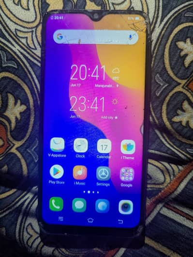 Vivo Y93s, 8gb ram ,256 gb memory ,front glass panel crack but ok work