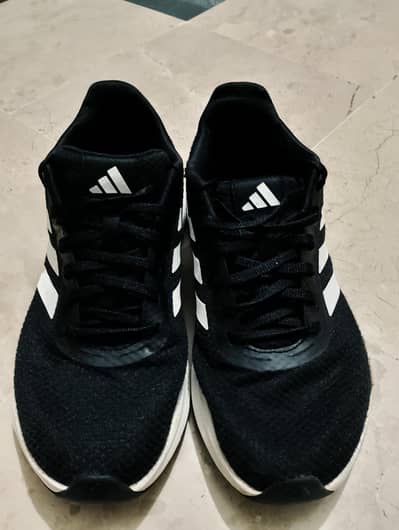 Adidas shoes  39 size good condition