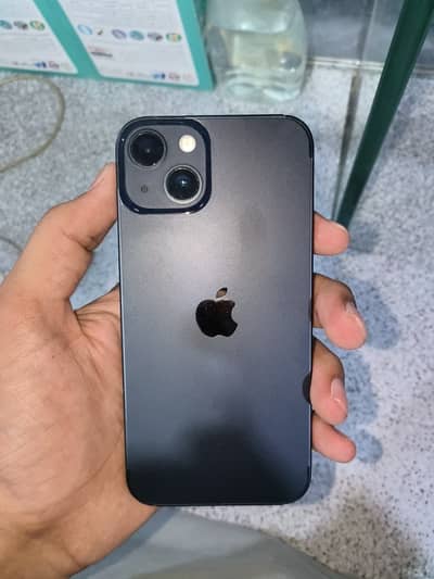 Apple iPhone 13 10/10 (scratchless mint condition)