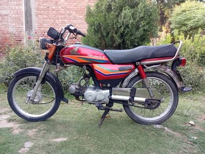 Honda CD70 2011