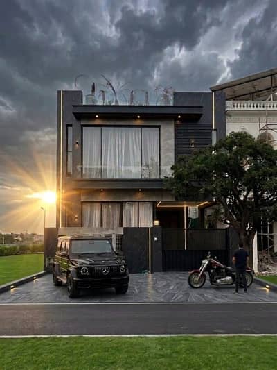 A Beautifully Crafted 5 Marla Modern House is Available for Sale in DHA Phase 9 Town