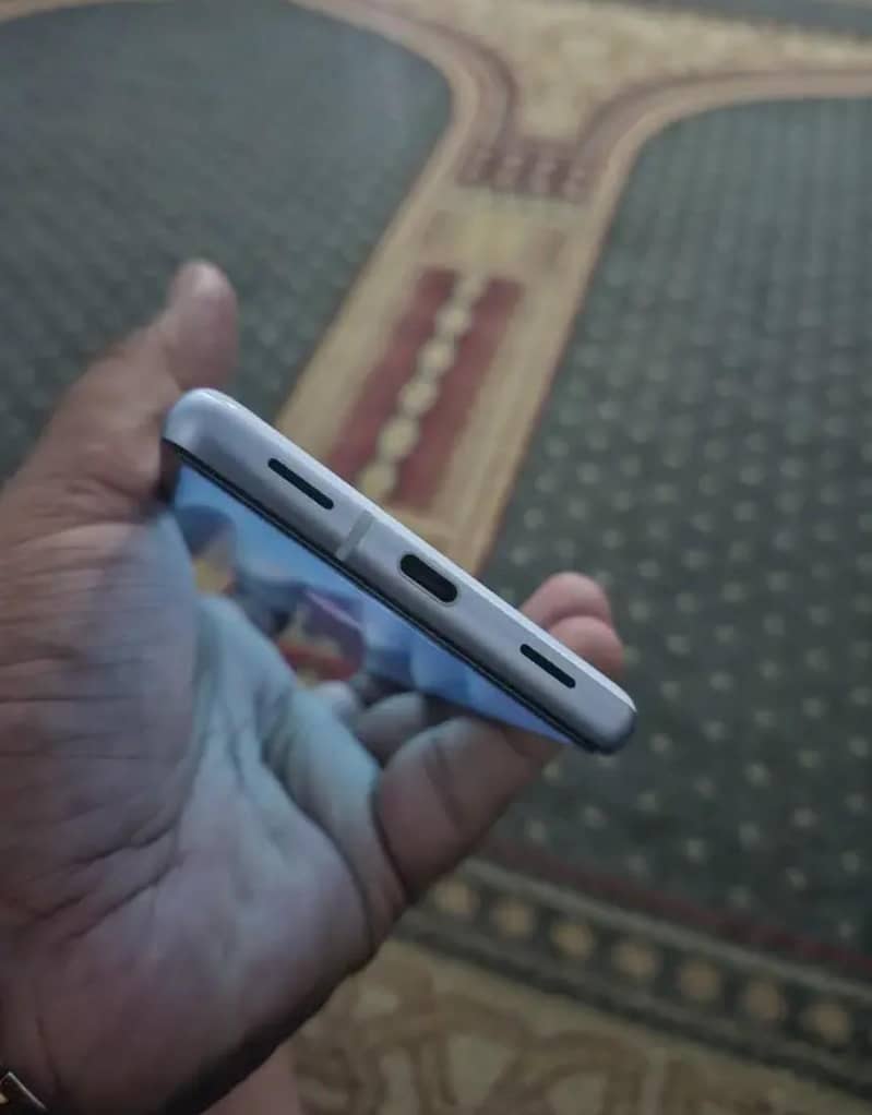 Google Pixel 7A 1