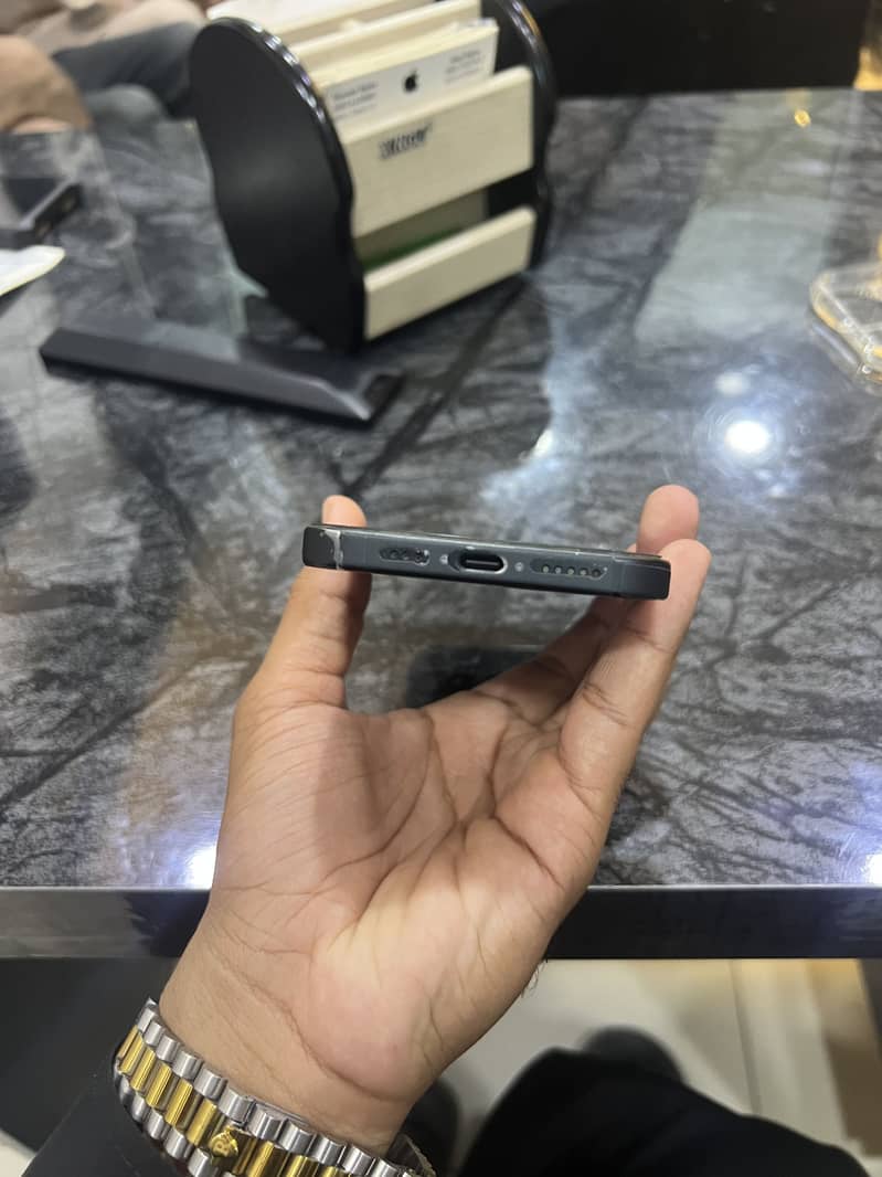 Apple iPhone 15 1