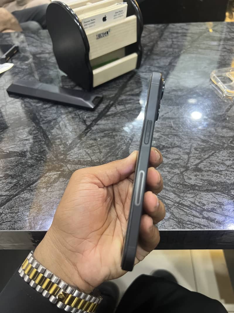Apple iPhone 15 3