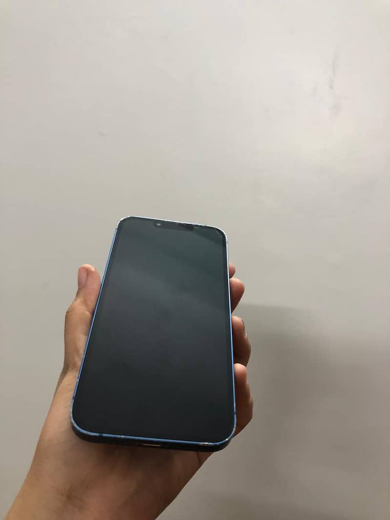 Apple iPhone 13 5