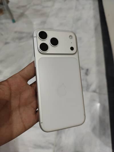 Apple iPhone 17 Pro Max jv