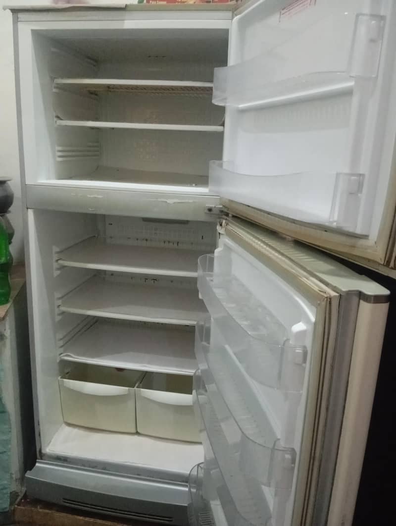 refrigerator 0