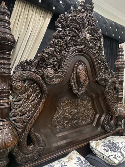 Wooden bed chiniotiwood
