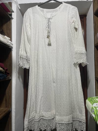 Plane white dress