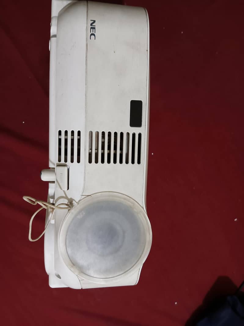 NEC Projector 2