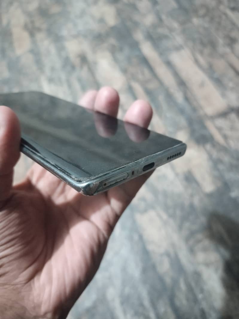Tecno CAMON 40 Pro 0