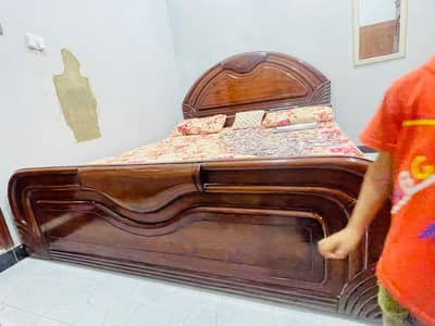 sheesham ki lakri par hai