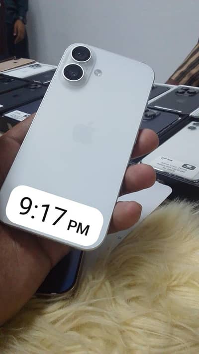 Apple iPhone 16