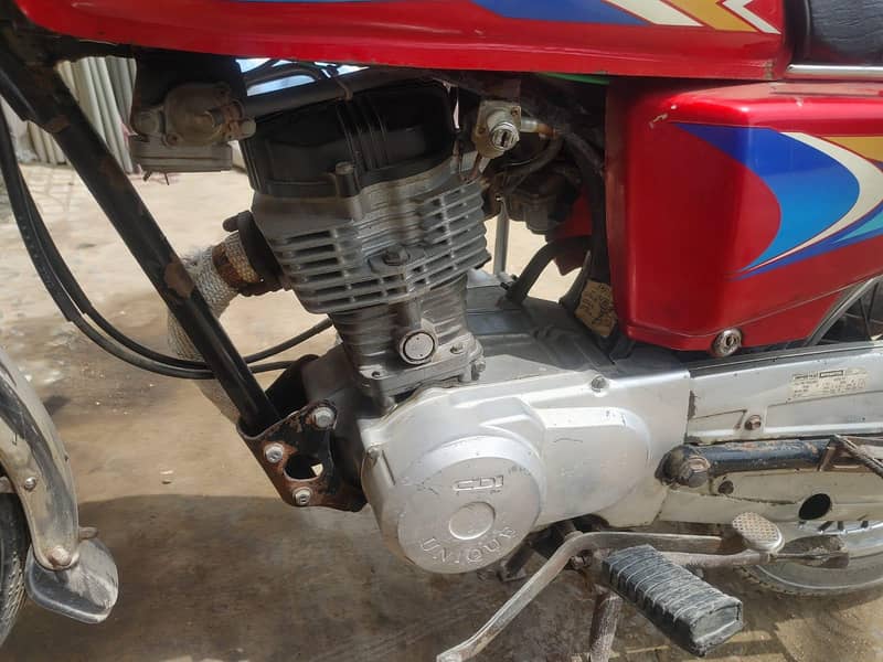 unique 125 3