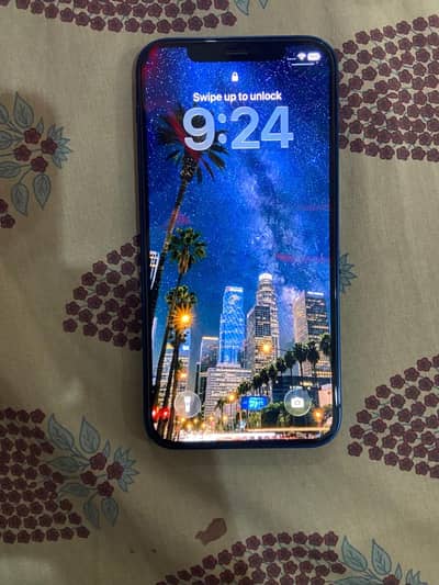 Apple iPhone 12