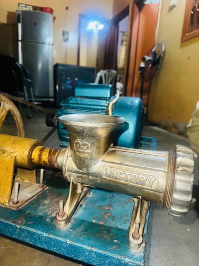 qeema  machine 22 no 1 hours power copper motor