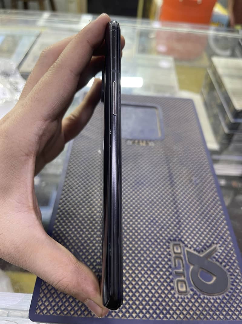 One Plus 6T 4