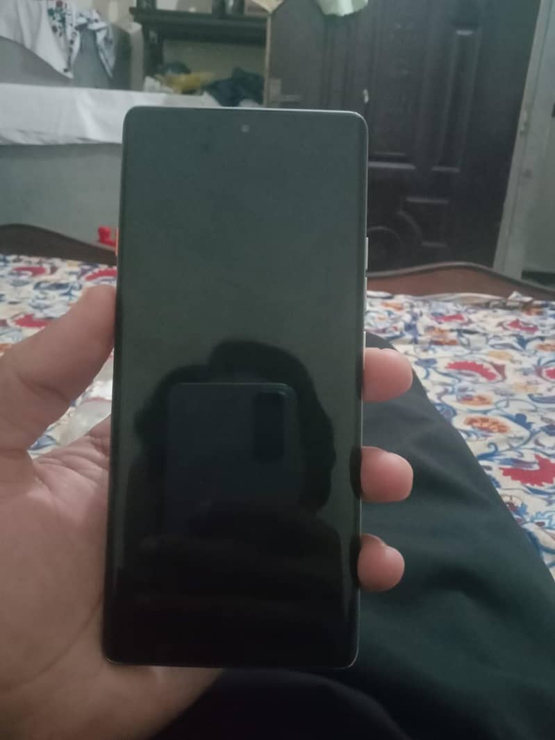 Tecno CAMON 40 Pro 1