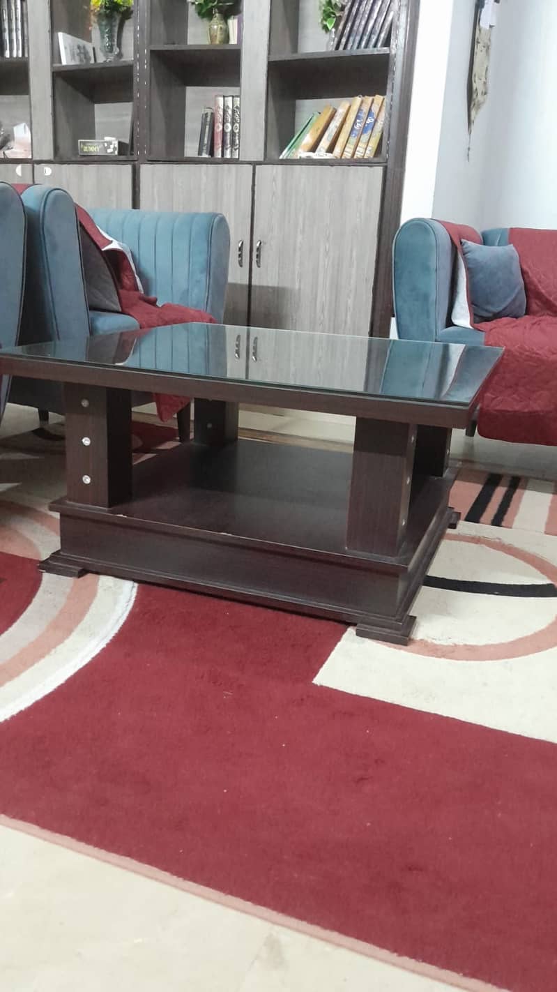 Coffee table 0