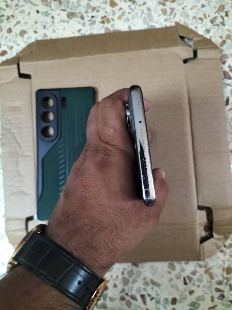 Tecno CAMON 40 Pro 3