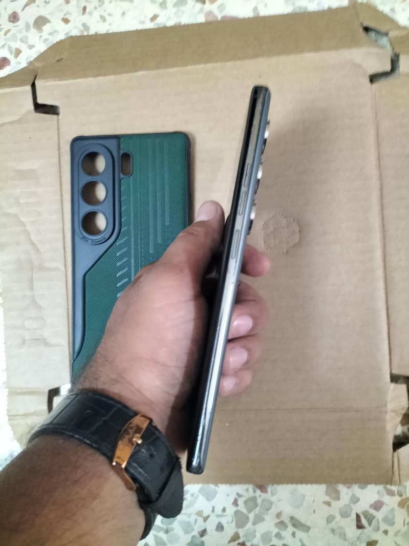 Tecno CAMON 40 Pro 5