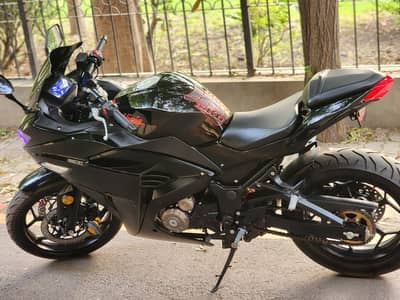 Ninja black beauty 10/10 condition only 119 km driven  scrach less
