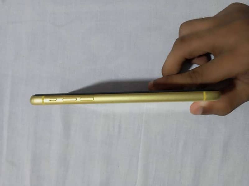 Apple iPhone 11 5