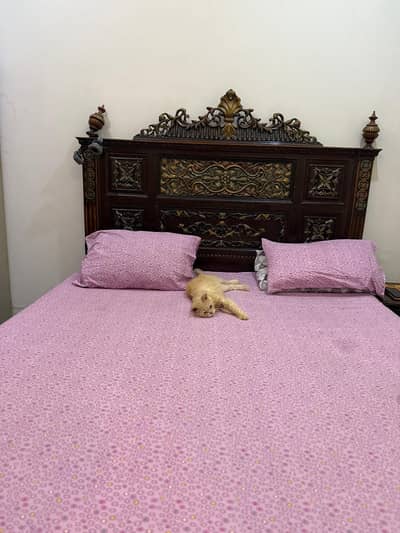 Chinioti king sized bed
