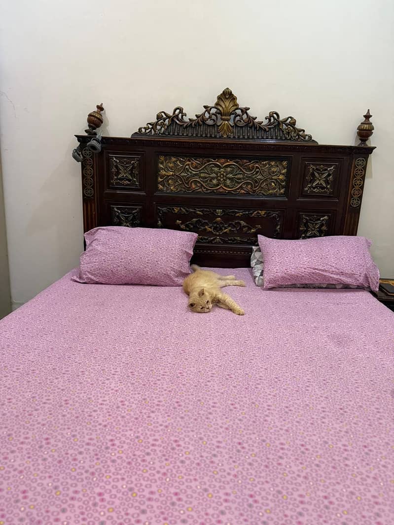 Chinioti king sized bed 0