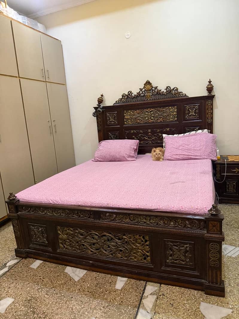 Chinioti king sized bed 3