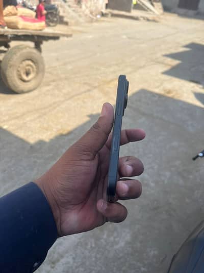 Apple iPhone 16 Pro