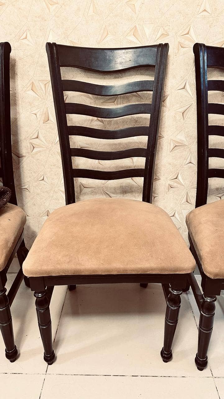 Dining table 4