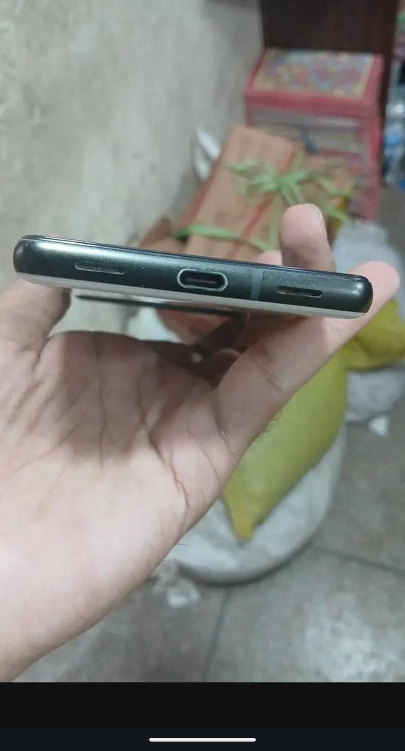 Google Pixel 6a 1