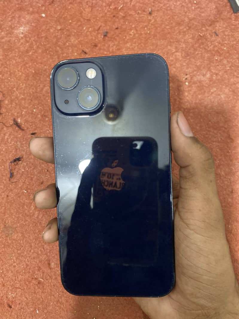 Apple iPhone 13 4