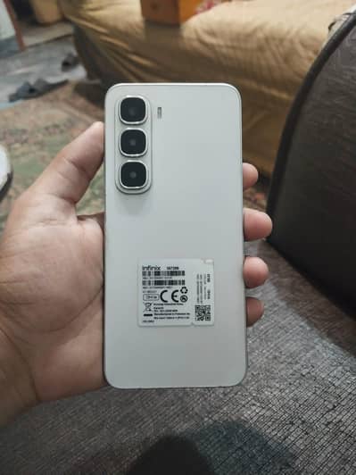 Infinix hot 60i 6/128 with complete box 10/9 condition