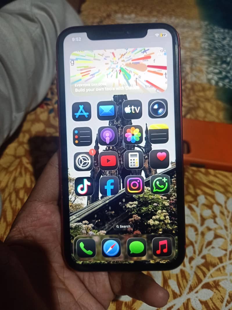 iPhone 11 3