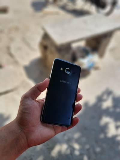Samsung Mobile J3