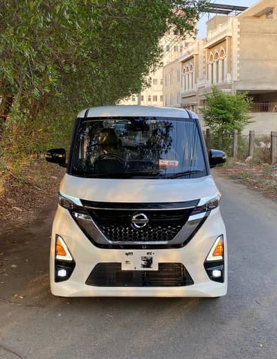 Nissan Roox 2021