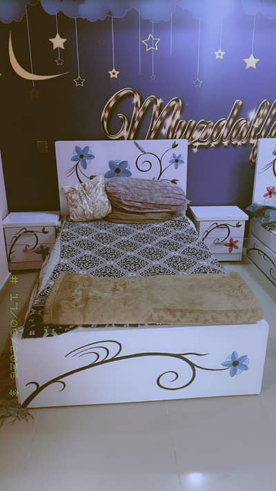 single bed with side box  for sale