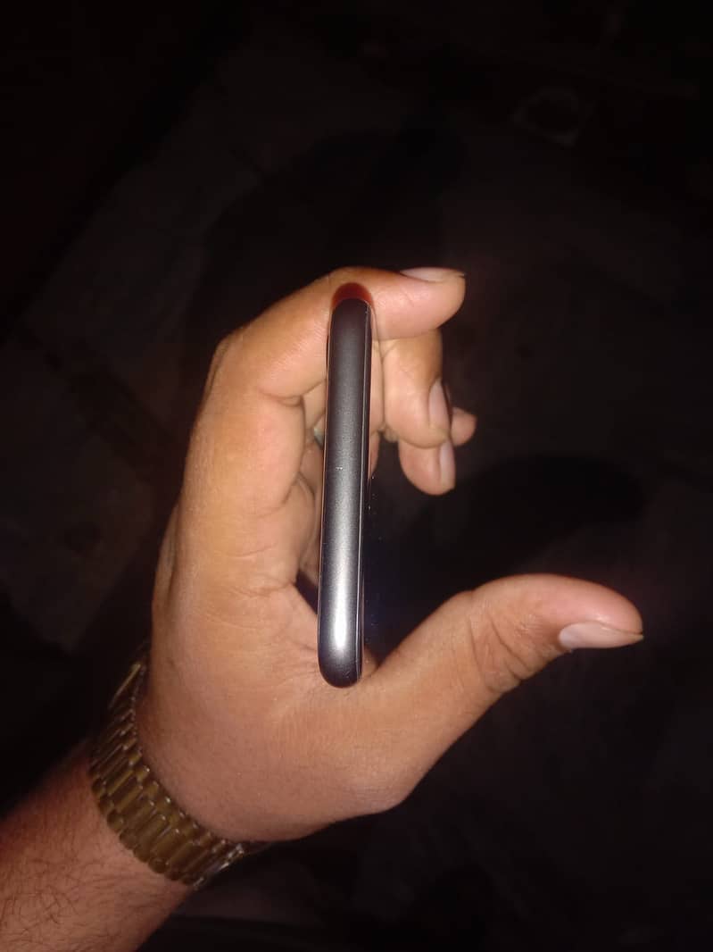 Apple iPhone 8 5